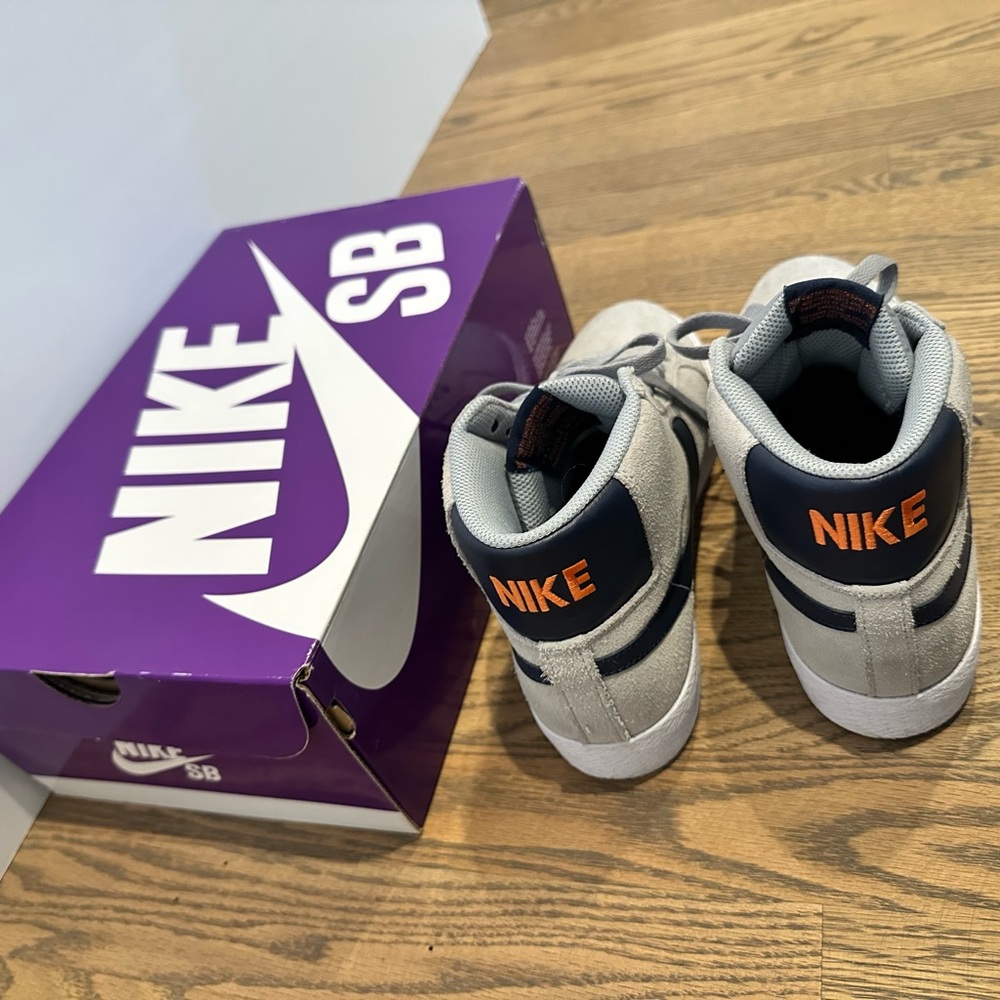 Nike Skate (Nike SB) Wolf Grey/Midnight Navy High-Top Sneakers with Orange Logo